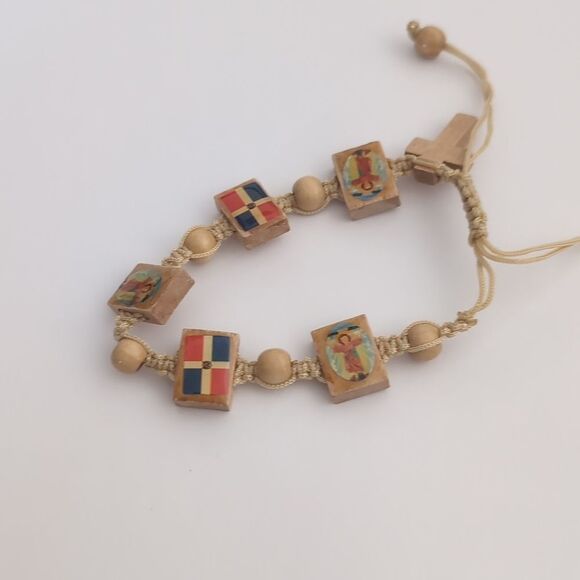 NWOT Cream Wood Beaded Catholic‎ Cross Adjustable Slider Bracelet - Picture 5 of 7